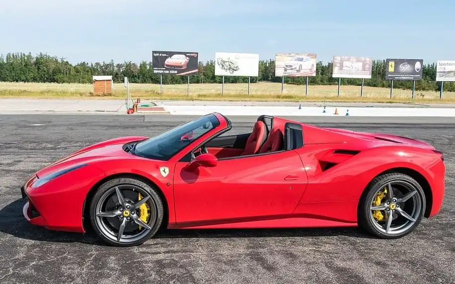 Jízda ve Ferrari na letišti Dlouhá Lhota u Příbrami