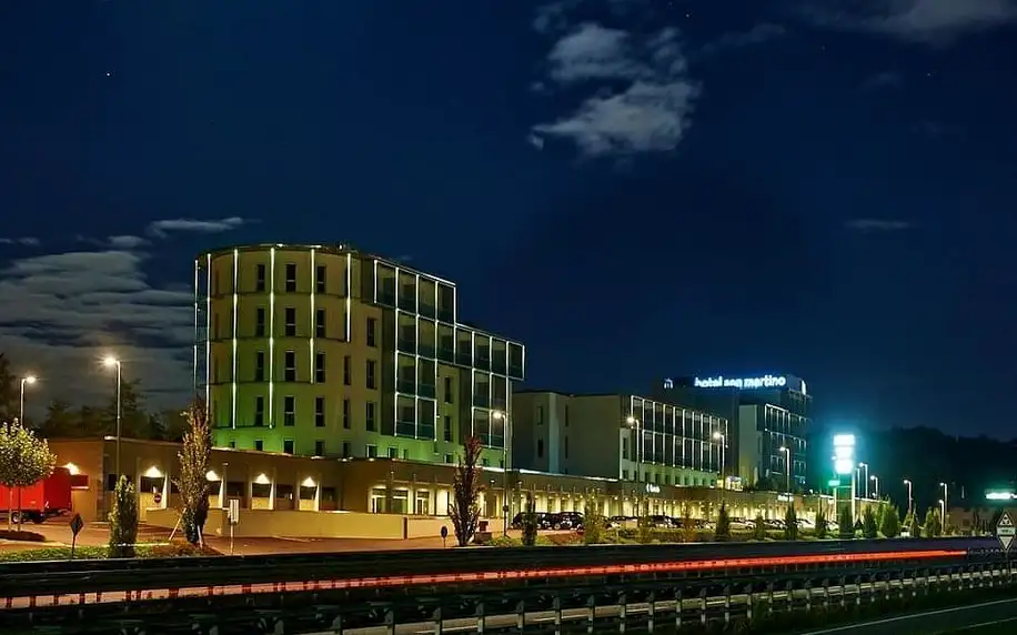 Moderní hotel nedaleko Milána se 100% hodnocením 3 dny / 2 noci, 2 osoby, snídaně