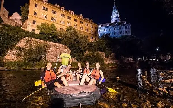 Noční rafting v Českém Krumlově