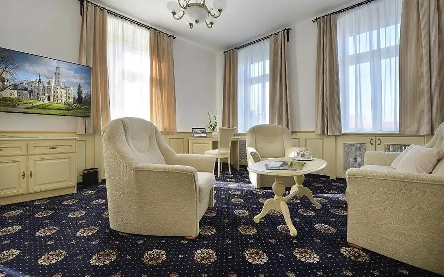 Hluboká nad Vltavou, Jihočeský kraj: Hotel Podhrad