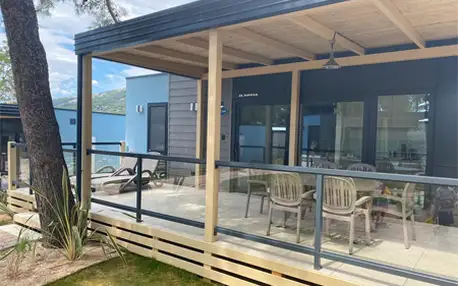 Chorvatsko - ostrov Rab: Zájezd s ubytováním v exkluzivních mobilních domech 50-100m od pláže