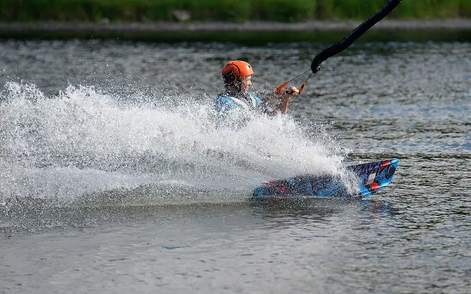 Vodní radovánky: jízdné na wakeboarding pro 1–3 os.
