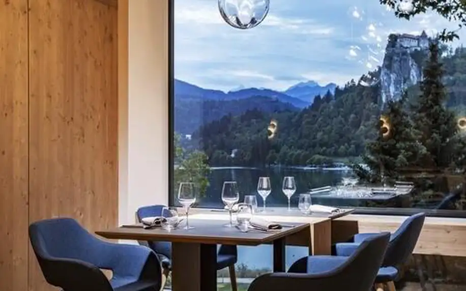 Hotel Park (Bled), Jezero Bled
