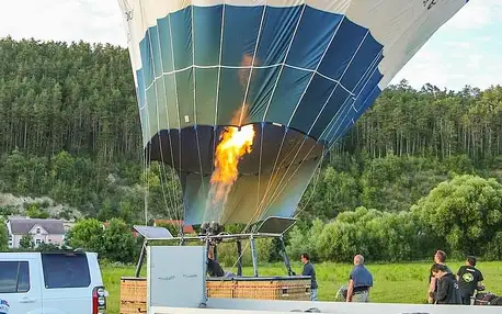 Kouzelný vyhlídkový let balónem při východu nebo západu slunce (Plzeňský kraj)