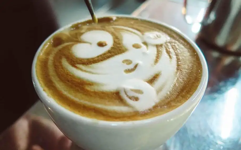 Kurz kávy - Latté art