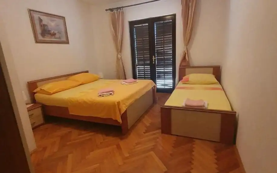 Chorvatsko, Omiš: Apartments Karlo