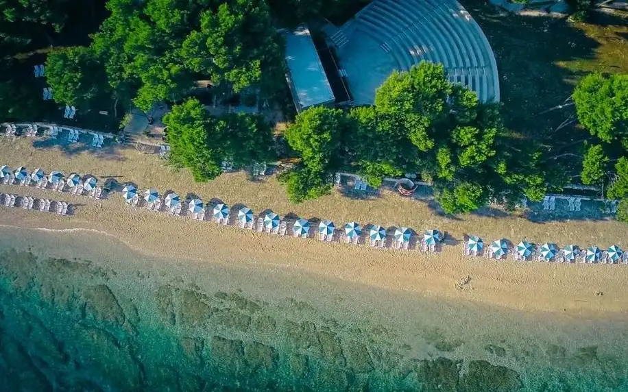 Chorvatsko, Brač: Waterman Svpetrvs Resort - All Inclusive