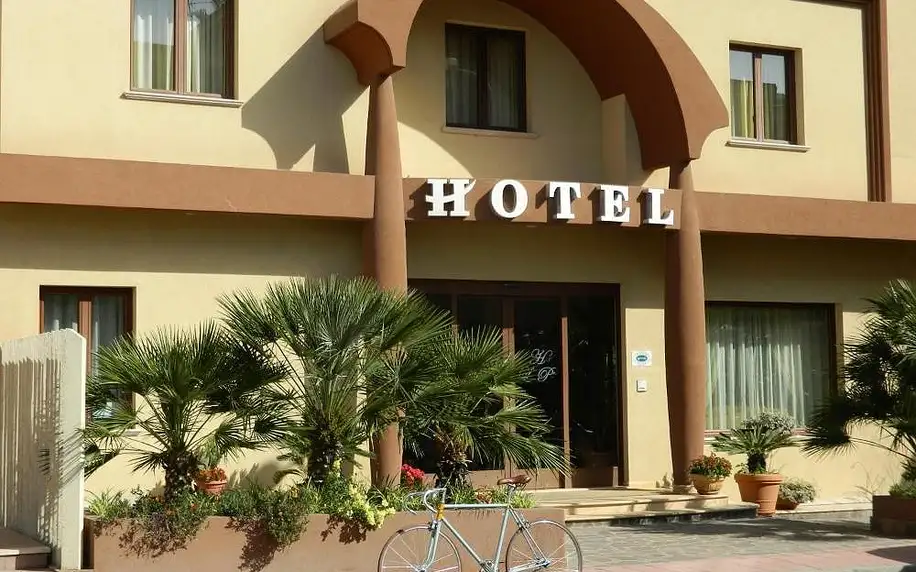 Itálie - Kalábrie: Hotel Le Palme