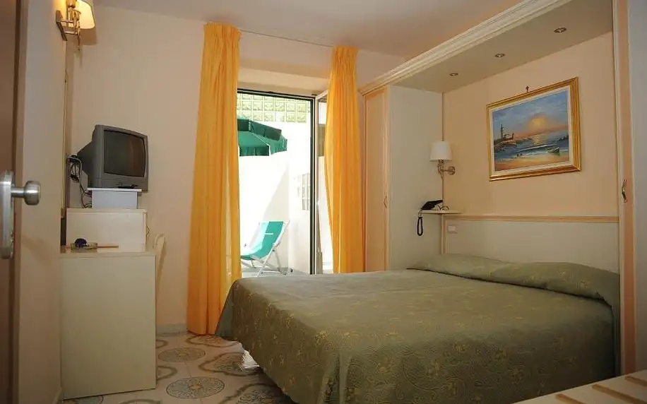 Itálie - Ischia: Hotel Rivamare