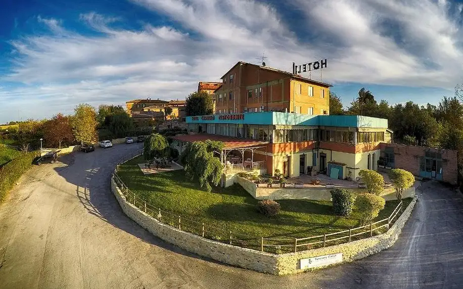 Itálie - Toskánsko: Hotel Castello