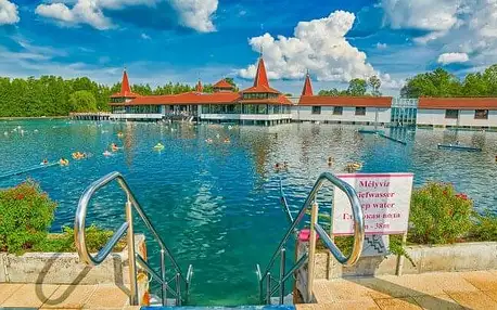 Maďarsko jen 100 m od jezera Hévíz v Bonvital Wellness & Gastro Hotelu **** s neomezeným wellness a polopenzí