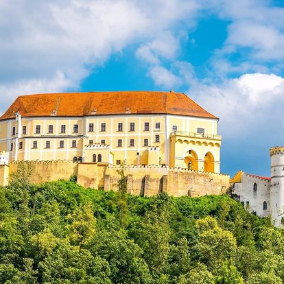 Prohlídka zámku Letovice pro 1, 2 nebo celou rodinu