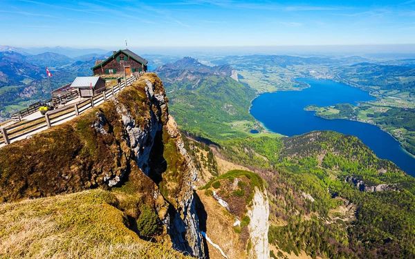 Pěšky za krásami rakouských jezer, autobusem, snídaně v ceně3