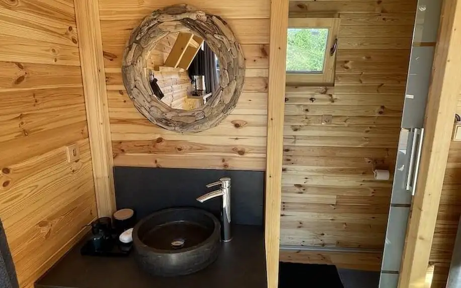 Lakehouse Amálka: sauna, vířivka, snídaně i možnost rybaření