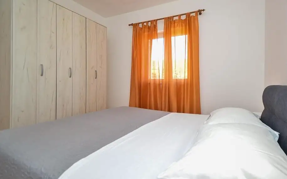 Chorvatsko, Vodice: Apartment Mladen-2 by Interhome
