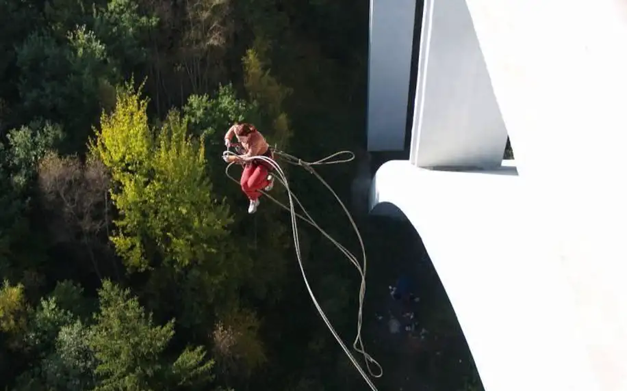 Bungee jumping Chomutov - z nejvyššího mostu v ČR