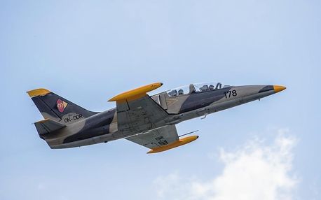 Let stíhačkou L-39 Albatros Brno