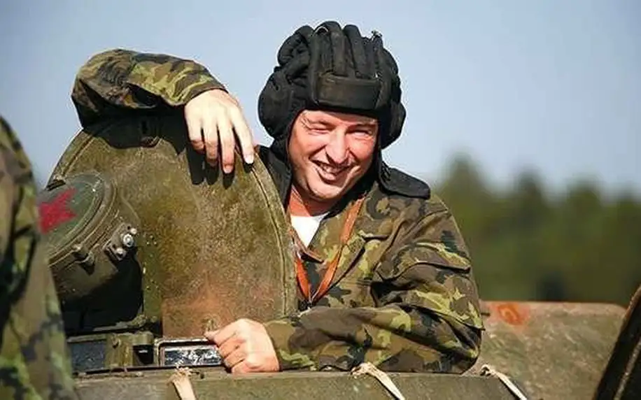 Jízda v BVP - obrněném vozidle pro pěchotu