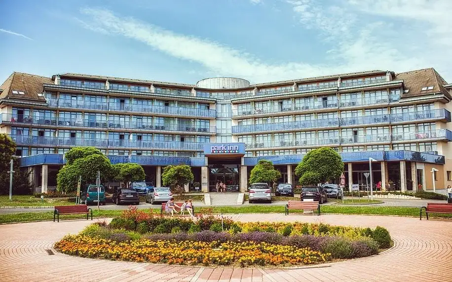Park Inn by Radisson Sarvar Resort: Pobyt v lázeňském komplexu