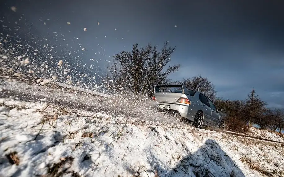 Rally jízda v Mitsubishi Lancer EVO IX Praha