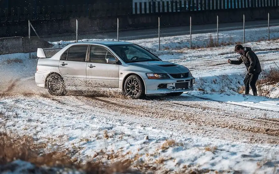 Rally jízda v Mitsubishi Lancer EVO IX Praha