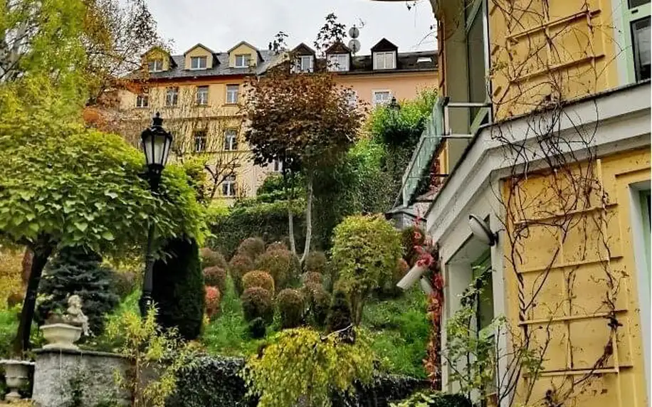 Karlovy Vary: jídlo, neomezený wellness i masáž