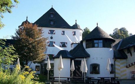 Rakouské Alpy: Family Hotel Schloss Rosenegg