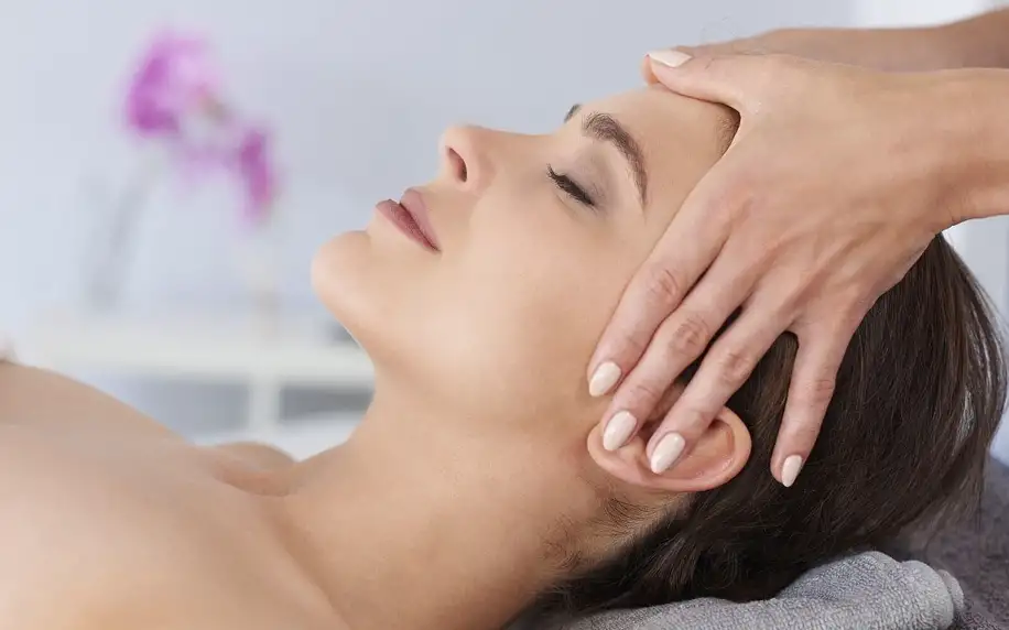 Dámské relaxační balíčky: masáž i kosmetika