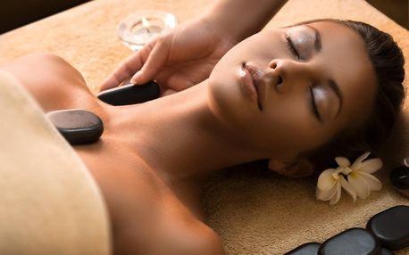 Relaxační masáž pro dámy a zábal lávovými kameny