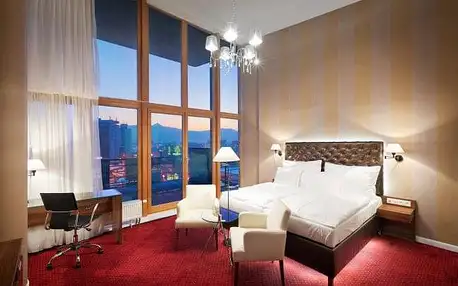 Liberec: Pytloun City Boutique Hotel **** s privátním wellness, romantickou večeří s vínem i relaxační masáží