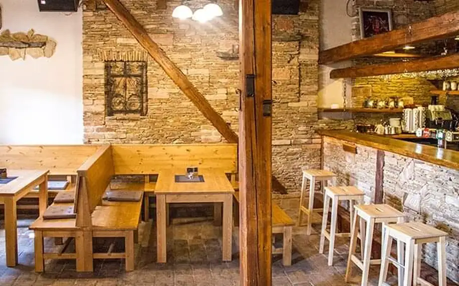 Relax u Znojma: snídaně a víno i kredity do restaurace