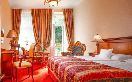 Karlovy Vary: Hotel Aqua Marina **** s polopenzí, neomezeným wellness s bazénem a relaxačními procedurami