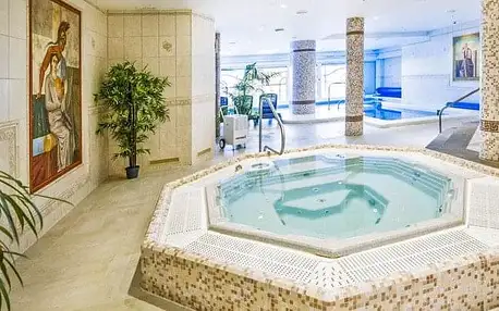 Krušné hory: Boží Dar v Hotelu Praha *** s neomezeným vstupem do bazénu a vířivky + polopenze