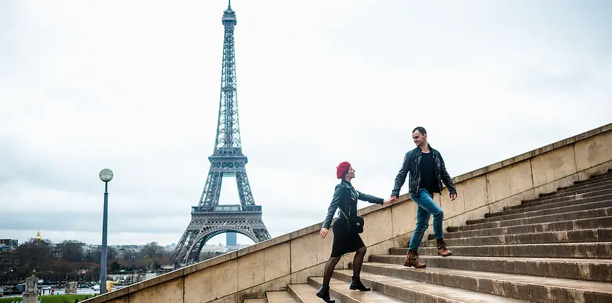 Zamilovaný pár v Paříži