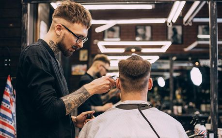 Střih, holení či oboje v barber shopu v centru Prahy