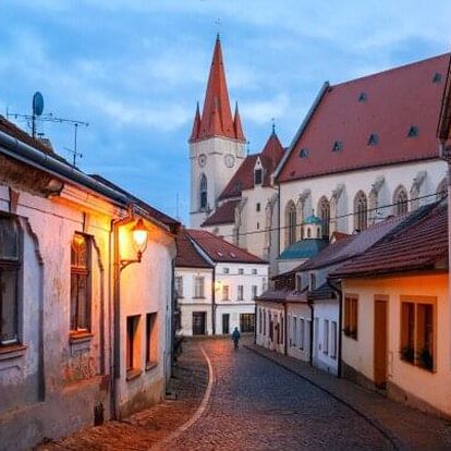 Jižní Morava: Pobyt ve Znojmě v Hotelu Bax *** s polopenzí, vínem, degustací v Louckém klášteře + slevy