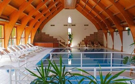 Hévíz jen 800 metrů od termálního jezera: Hotel Ágnes *** s neomezeným wellness, bazénem a polopenzí + slevy