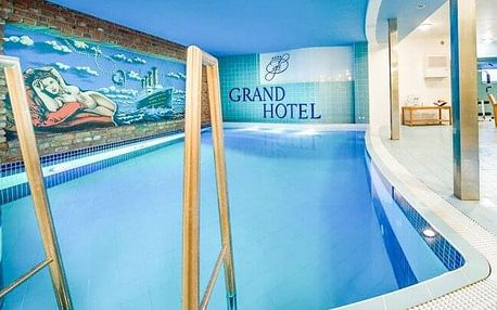 Třebíč v Grand Hotelu *** s polopenzí a neomezeným vstupem do bazénu
