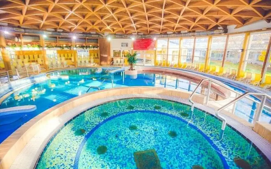 Bükfürdo: Caramell Premium Resort **** s neomezeným wellness (2 000 m²), klubem pro děti a polopenzí