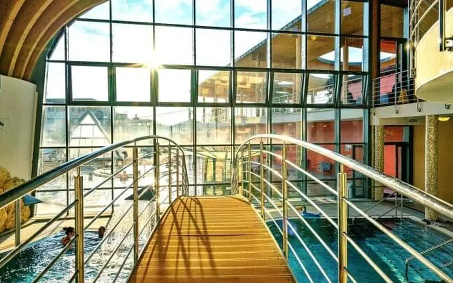 Podhájská: Pobyt v Penzionu Podhájčanka se snídaněmi a vstupem do termálního wellness Aquamarín s bazény