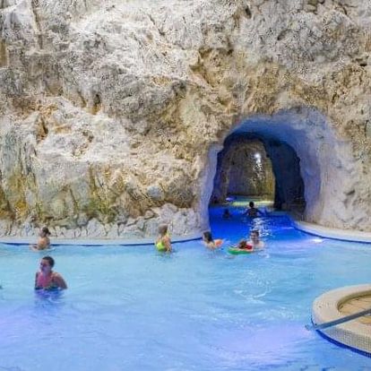 Maďarsko: Miskolc nedaleko unikátních jeskynních lázní v Park Hotelu *** s neomezeným wellness a polopenzí