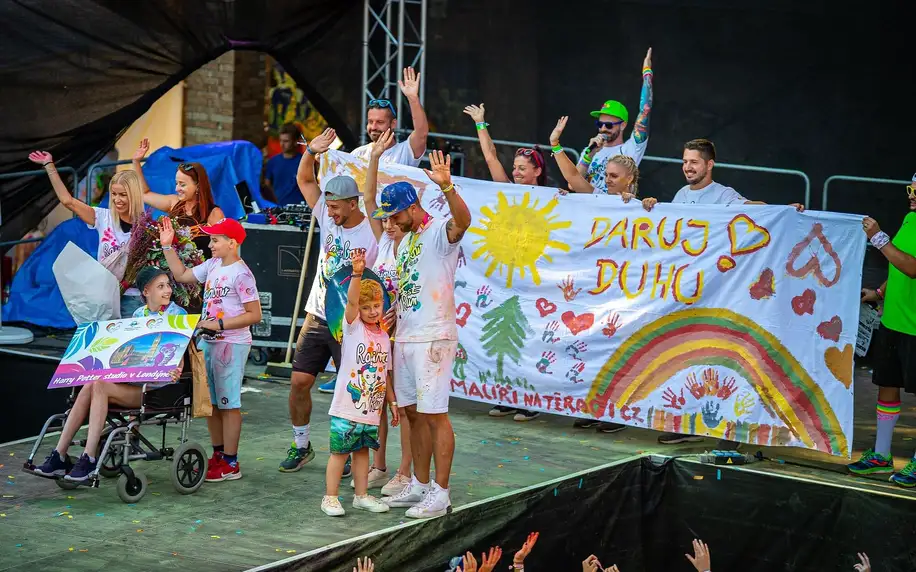 Vstup na Rainbow Fest: hudba, stand-up a barevné běhy