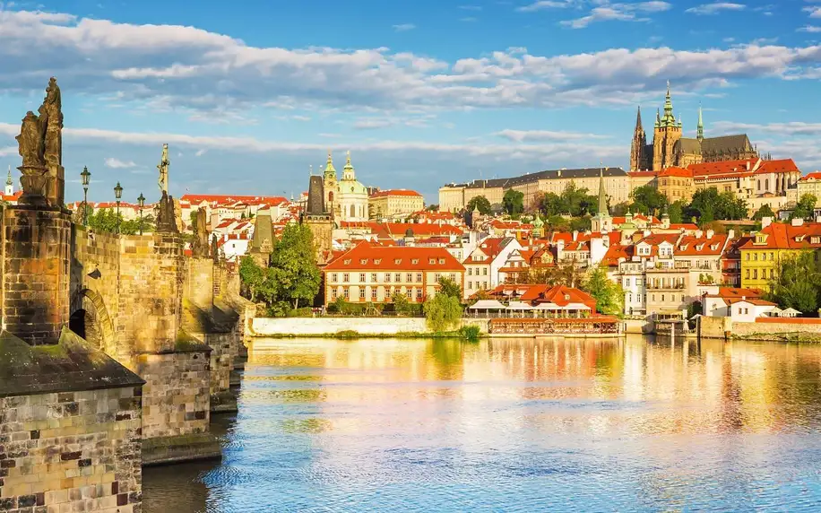 Secesní hotel na pražském Žižkově se snídaní