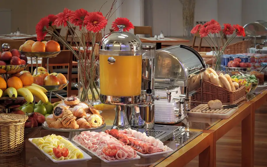 Secesní hotel na pražském Žižkově se snídaní
