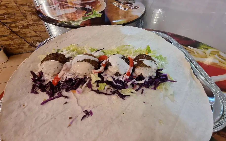 Kebab nebo domácí falafel v centru Prahy s sebou