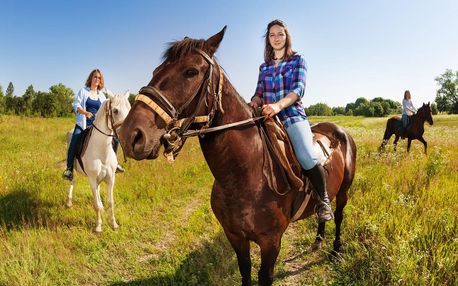 Den plný zážitků s koňmi v jezdecké škole Macek