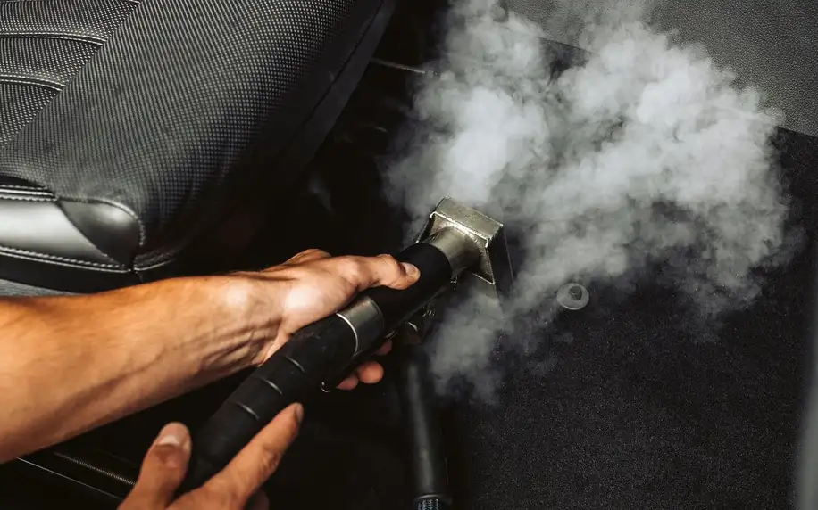 Detailní mytí vozu nebo dezinfekce pomocí ozónu