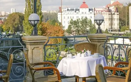 Karlovy Vary: Humboldt Park Hotel & Spa **** s polopenzí, neomezeným wellness a 3 relaxačními procedurami