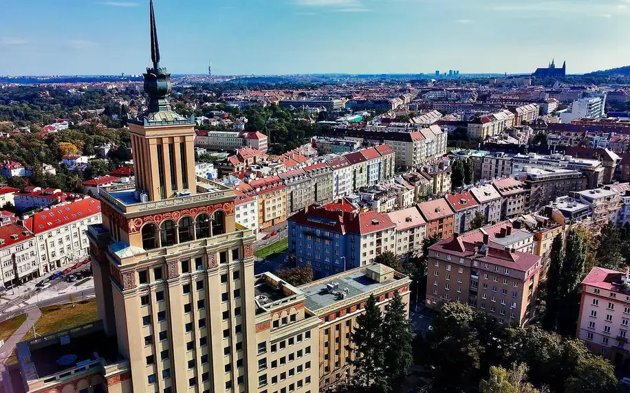 Legendární Grand Hotel International se snídaní