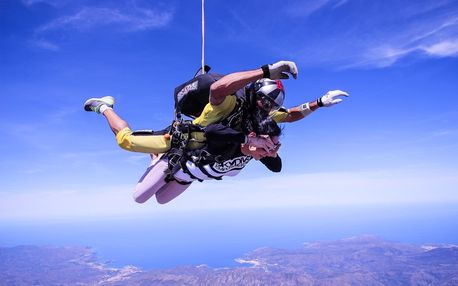 Tandemový seskok z výšky 4000 m (Skydiving)